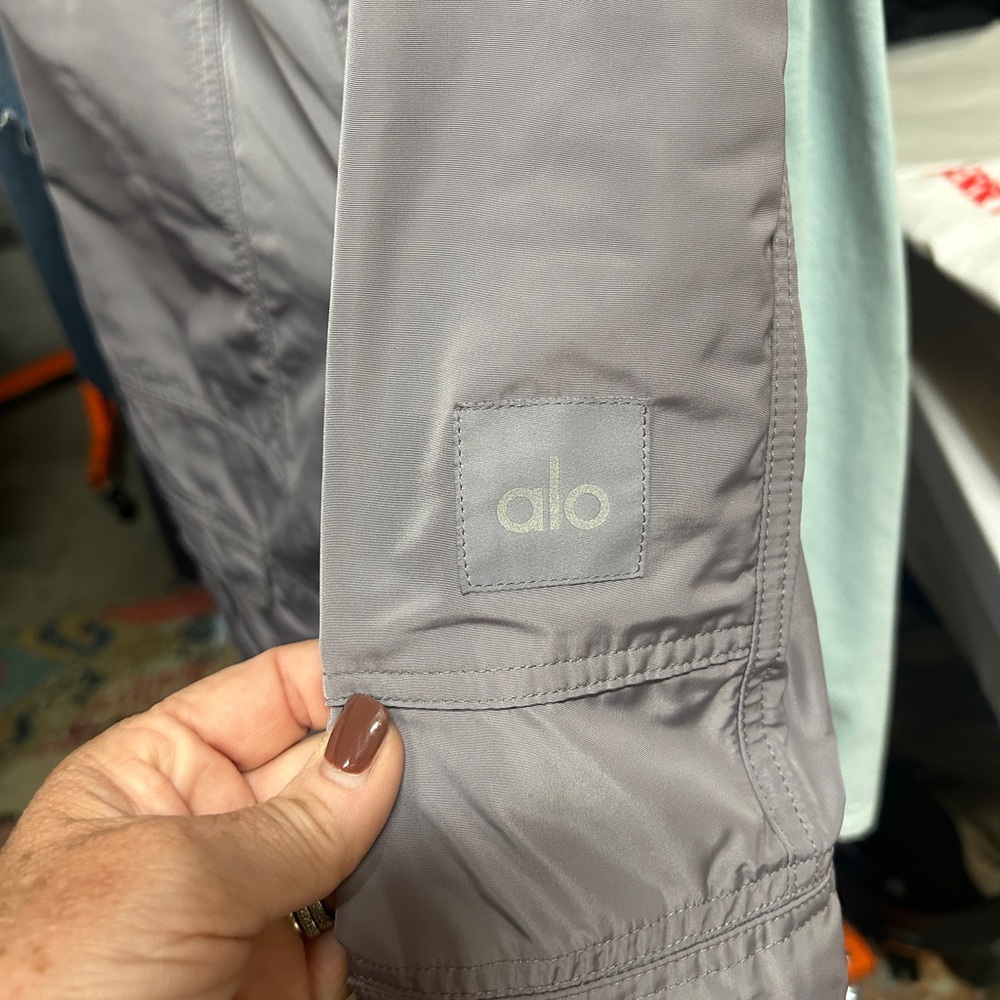 Alo Yoga High-Waist Ski-Moto Puffer Pant Fog S - Picture 6 of 8